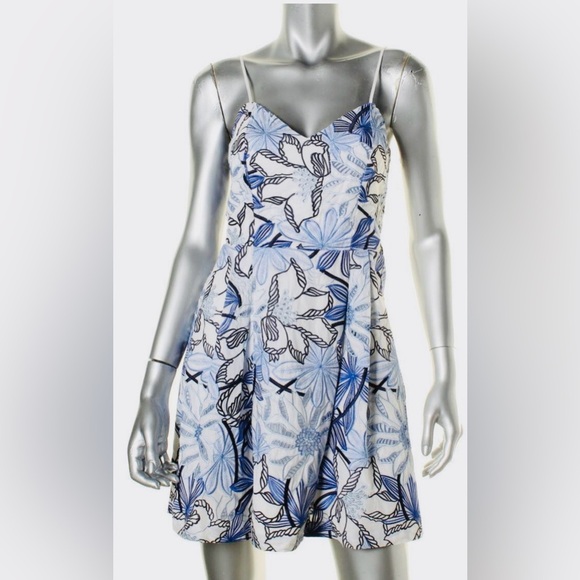 NWT! PARKER 'Jacquel' ~ White & Blue Floral Pleated A-Line
Party Dress, Sz Small - Picture 14 of 14